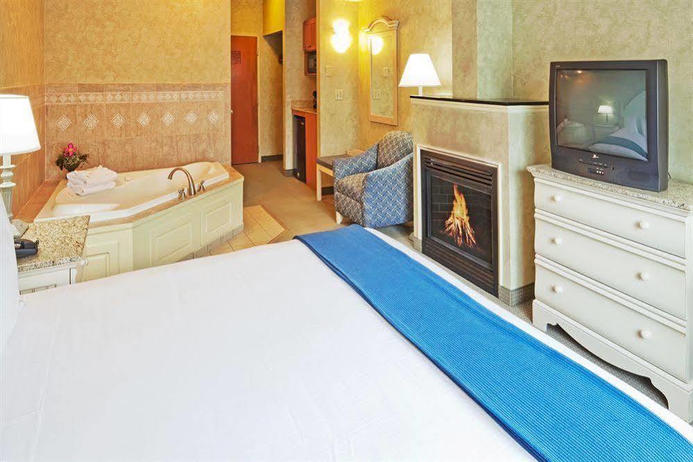 Holiday Inn Express Hotel & Suites Boston - Marlboro By Ihg Hudson Eksteriør bilde